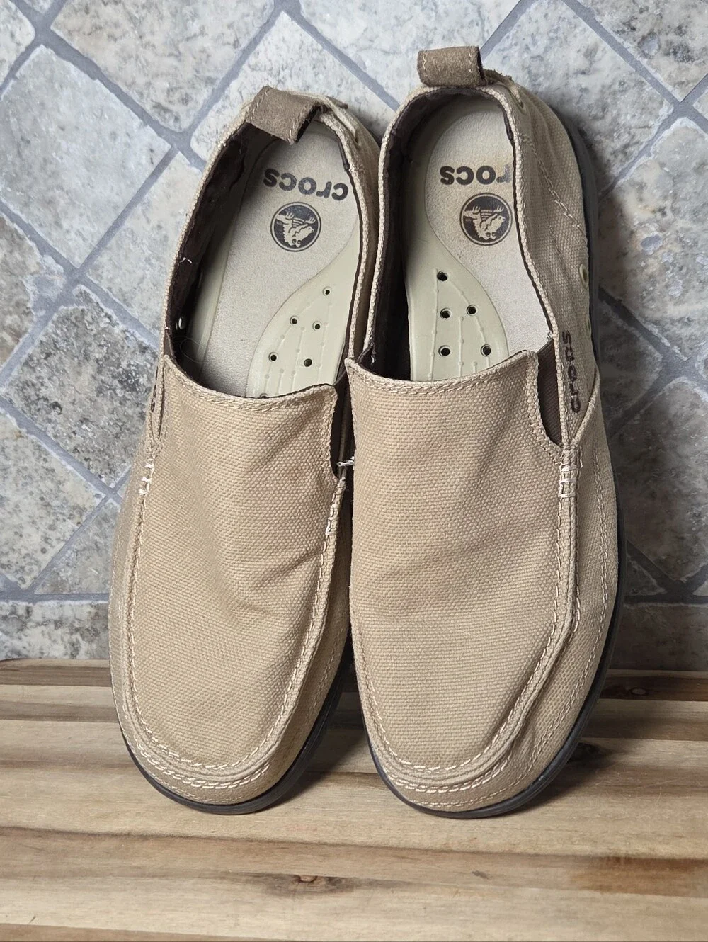 Crocs Vallu Men’s Slip-On Canvas Loafers in Tan Or Beige Size 10 M